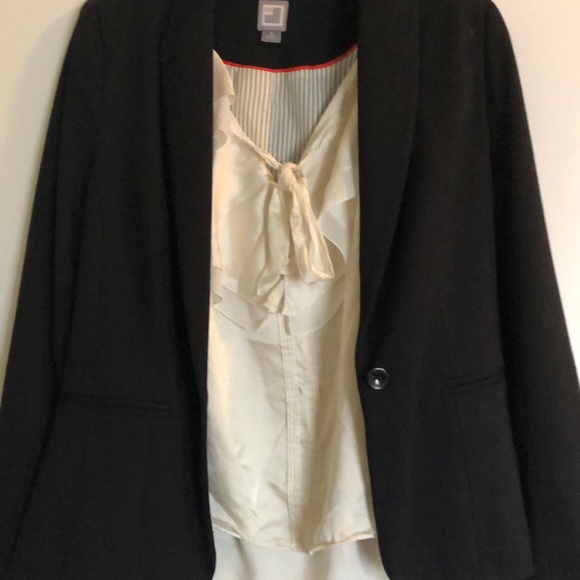 White House/Black Market - 100% Silk Blouse - Picture 8 of 8